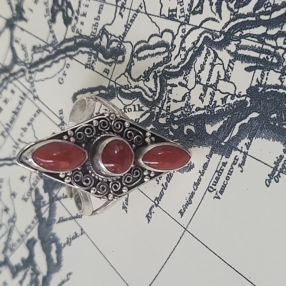 🌻 Natural Red Coral & Solid Sterling Ring Size 7